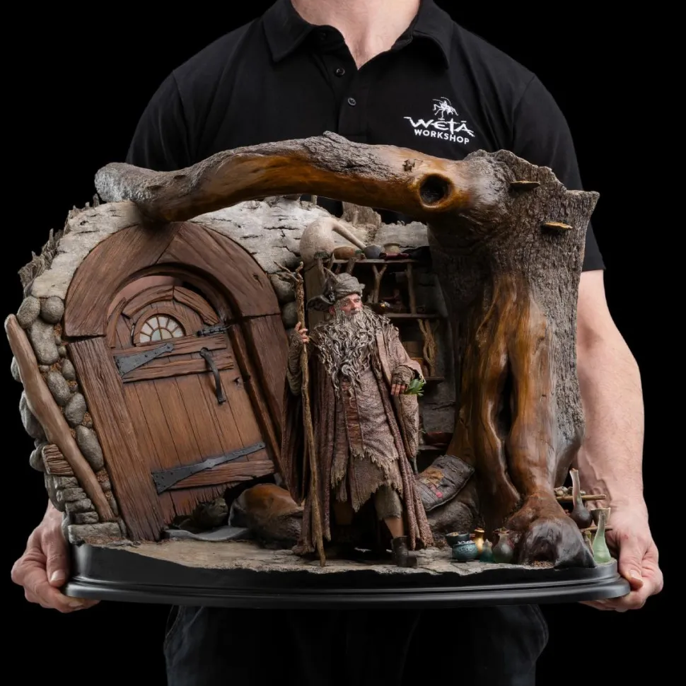 The Hobbit - Radagast in Rhosgobel 1/6th Scale Diorama Statue