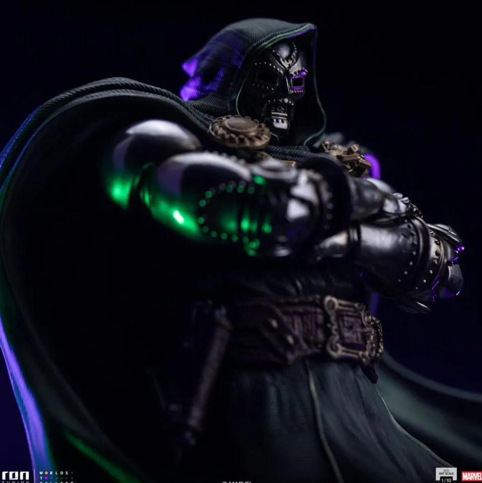 The Infinity Gauntlet - Doctor Doom 1/10th Scale Statue