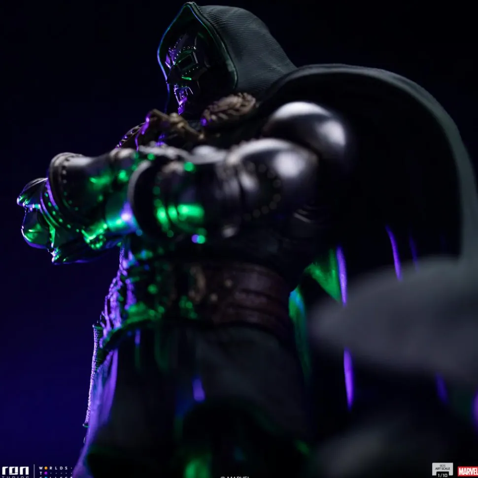 The Infinity Gauntlet - Doctor Doom 1/10th Scale Statue