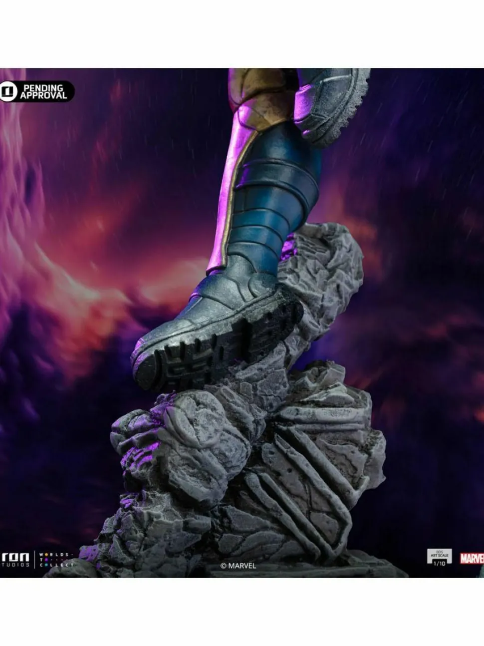 The Infinity Gauntlet - Nova 1/10th Scale Statue