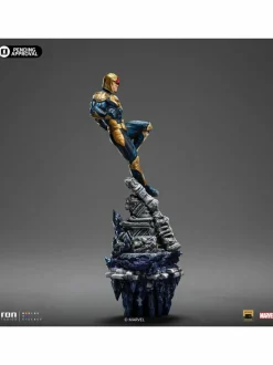 The Infinity Gauntlet - Nova Deluxe 1/10th Scale Statue