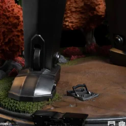 The Iron Giant - Iron Giant & Hogarth Hughes 1/20th Scale Statue