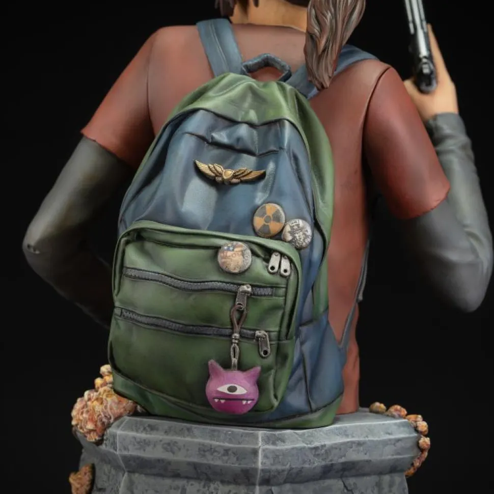 The Last of Us - Ellie with Handgun 7" Bust