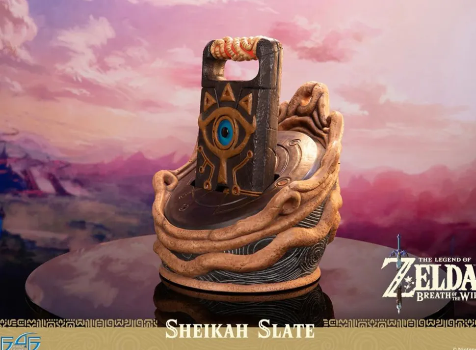 The Legend of Zelda: Breath of the Wild - Sheikah Slate 1:1 Scale Life-Size Statue