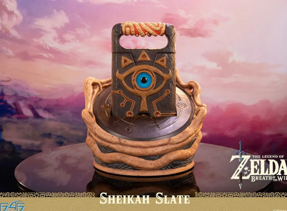 The Legend of Zelda: Breath of the Wild - Sheikah Slate 1:1 Scale Life-Size Statue