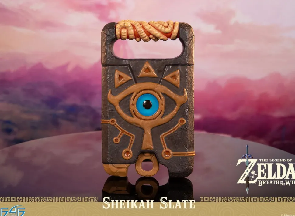 The Legend of Zelda: Breath of the Wild - Sheikah Slate 1:1 Scale Life-Size Statue