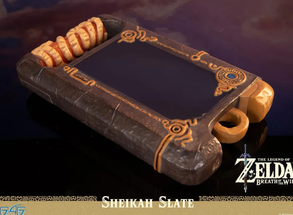 The Legend of Zelda: Breath of the Wild - Sheikah Slate 1:1 Scale Life-Size Statue