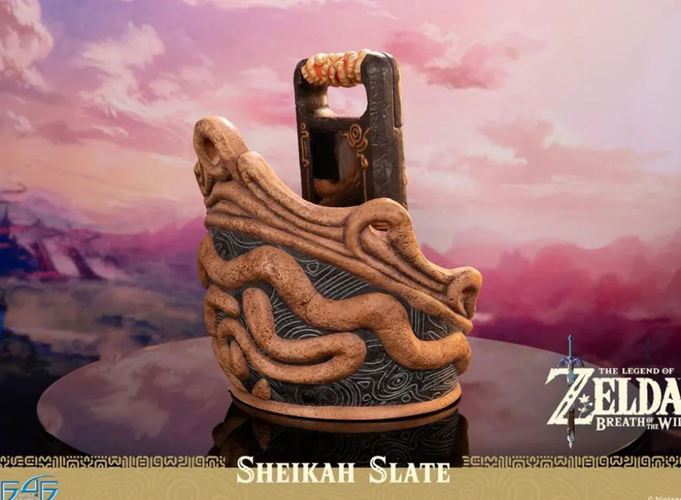 The Legend of Zelda: Breath of the Wild - Sheikah Slate 1:1 Scale Life-Size Statue