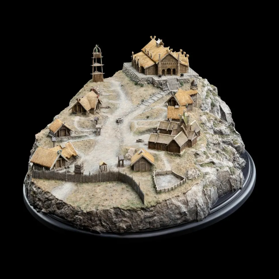 The Lord of the Rings - Edoras Environment Diorama Statue