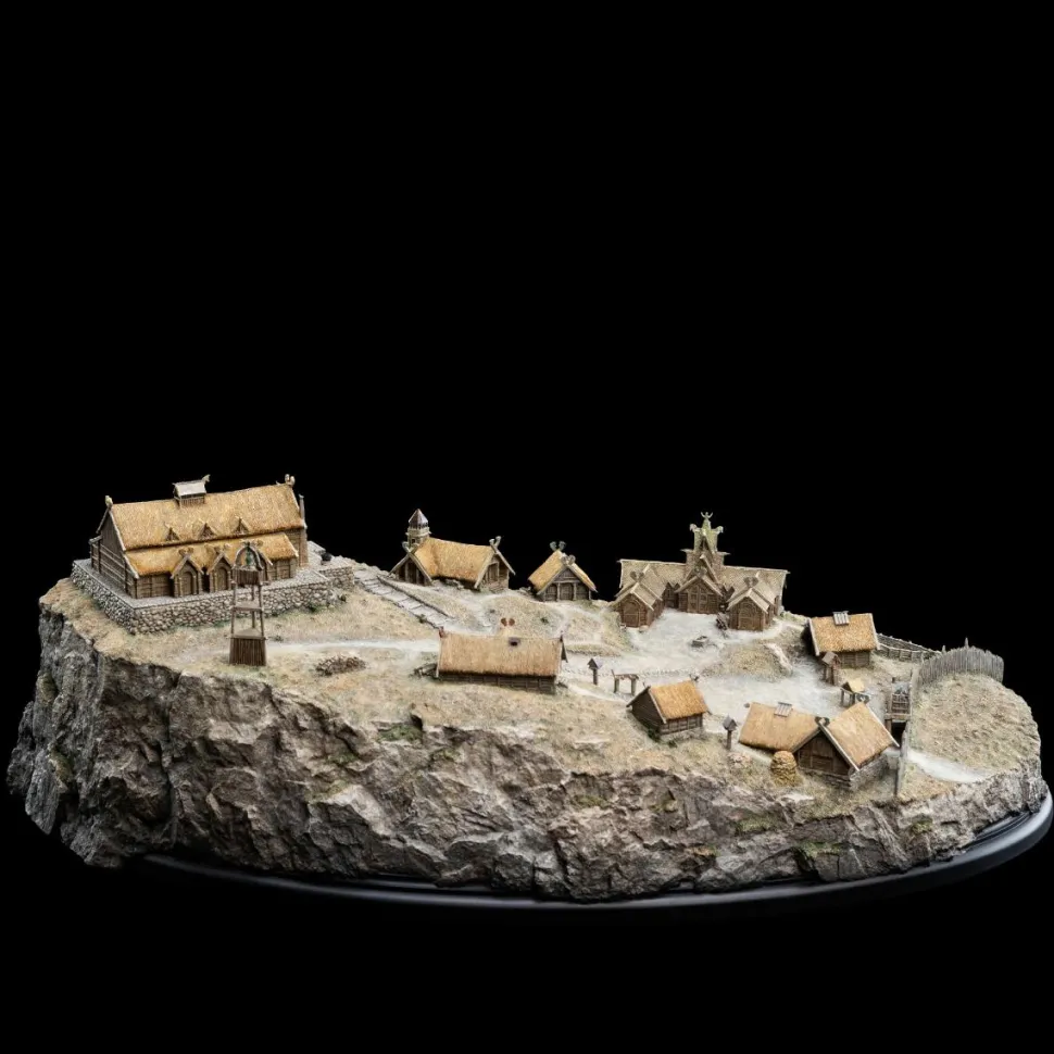The Lord of the Rings - Edoras Environment Diorama Statue