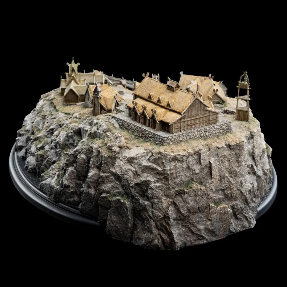 The Lord of the Rings - Edoras Environment Diorama Statue
