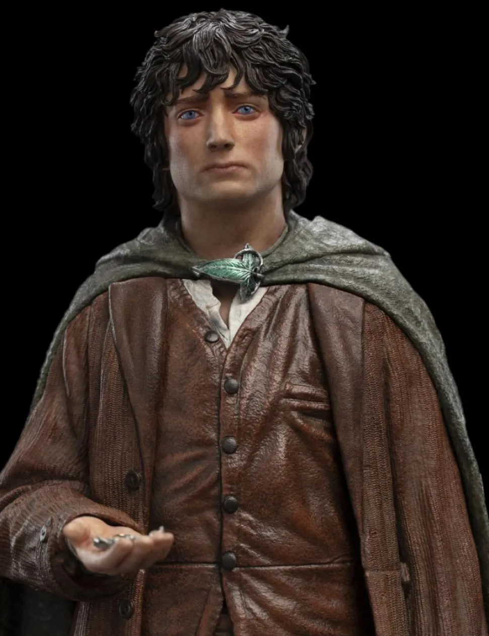 The Lord of the Rings - Frodo Baggins, Ringbearer Classic Series 1/6th Scale Statue