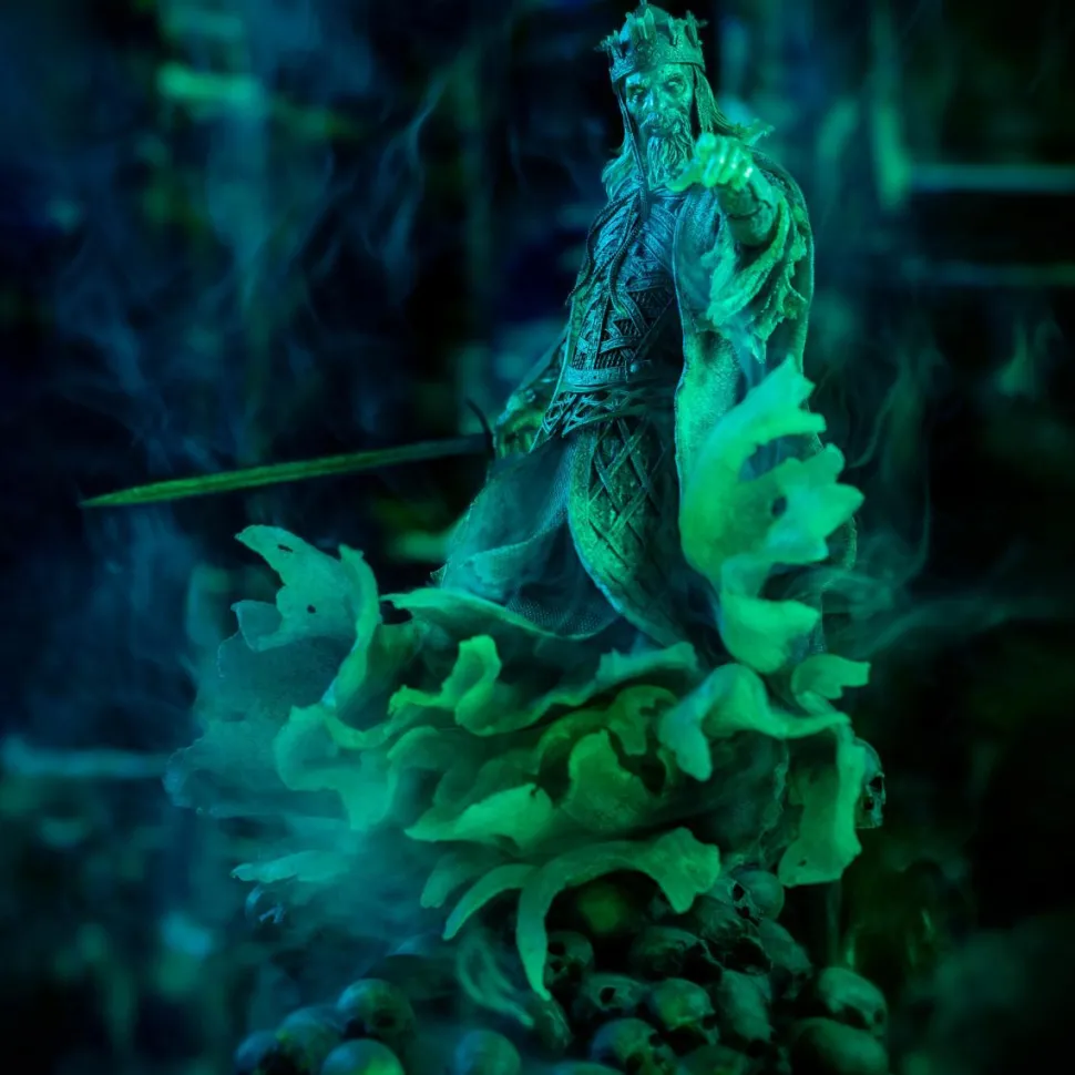 The Lord of the Rings - King of the Dead 1/6th Scale Statue