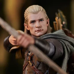 The Lord of the Rings - Legolas Deluxe Gallery 10" PVC Diorama Statue