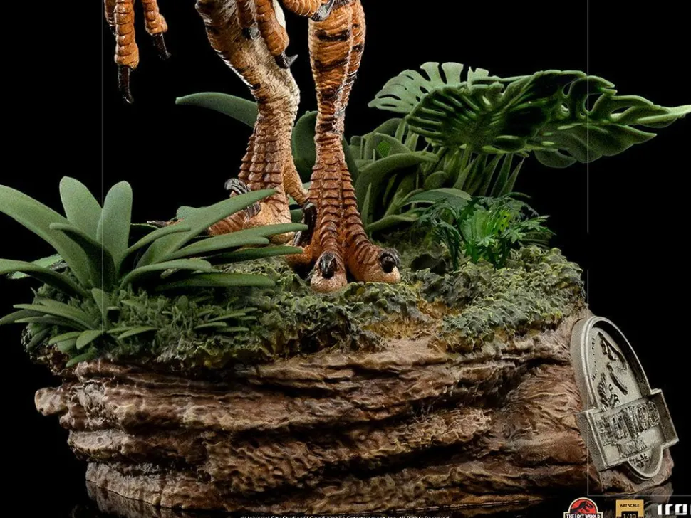 The Lost World: Jurassic Park - Velociraptor Deluxe 1/10th Scale Statue