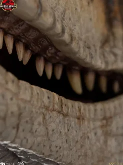 The Lost World: Jurassic Park - Male Velociraptor 1:1 Scale Life-Size Bust