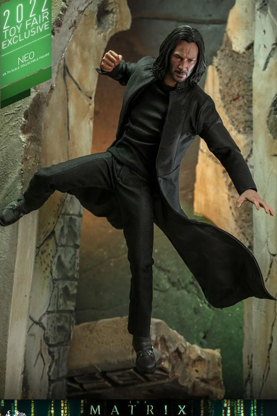 The Matrix Resurrections - Neo 1/6th Scale Hot Toys Action Figure (2022 Toy Fair Exclusive)
