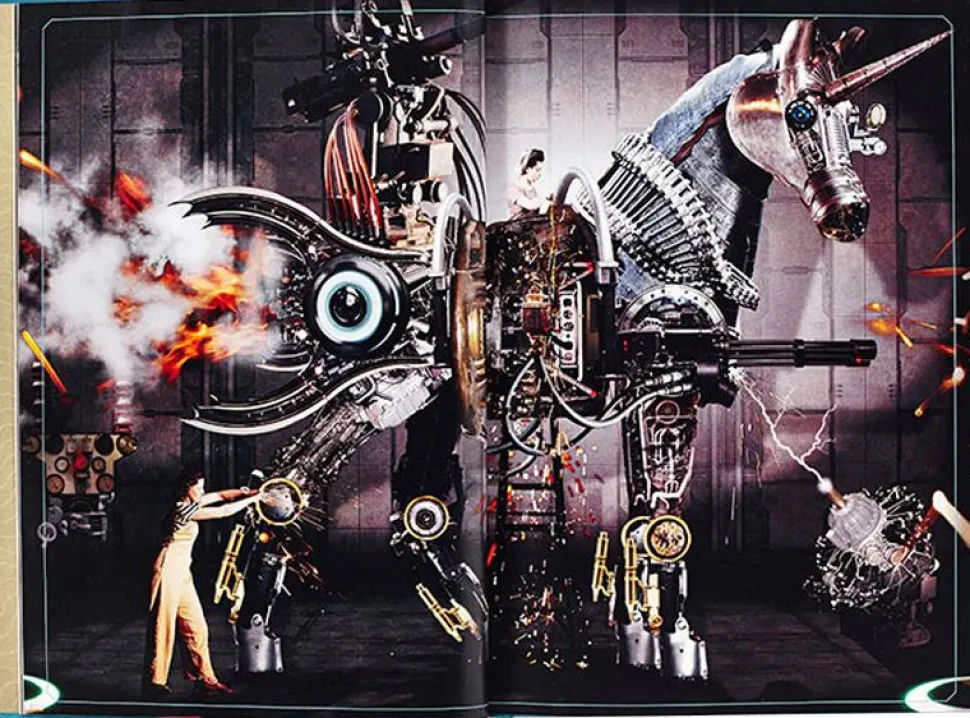 The Steampunk User's Manual: An Illustrated Practical and Whimsical Guide to Creating Retro-futurist Dreams Hardcover Book