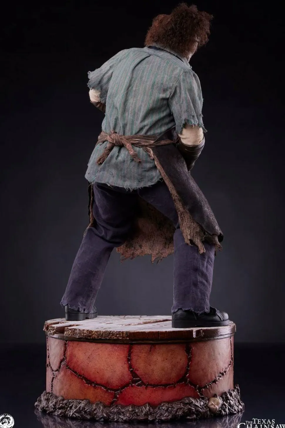 The Texas Chainsaw Massacre (2003) - Leatherface 1/4 Scale Statue