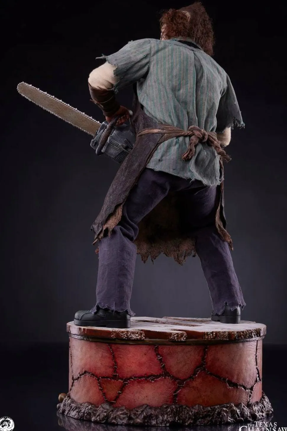 The Texas Chainsaw Massacre (2003) - Leatherface 1/4 Scale Statue