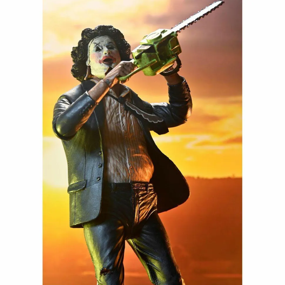The Texas Chainsaw Massacre (1974) - Pretty Woman Leatherface 50th Anniversary Ultimate 7" Scale Action Figure