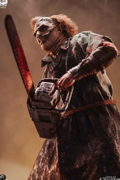 The Texas Chainsaw Massacre (2003) - Leatherface Deluxe 1/4 Scale Statue