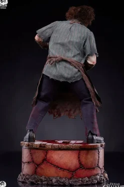 The Texas Chainsaw Massacre (2003) - Leatherface Deluxe 1/4 Scale Statue