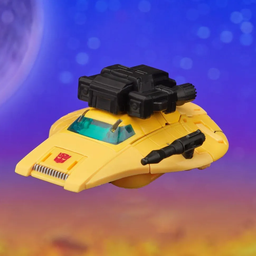 The Transformers (1984) - Origin Bumblebee Legacy United Deluxe Class 5.5" Action Figure