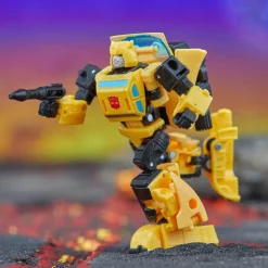 The Transformers (1984) - Origin Bumblebee Legacy United Deluxe Class 5.5