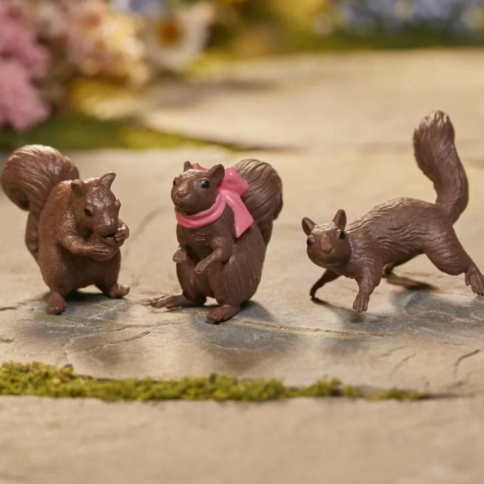 The Unbeatable Squirrel Girl - Squirrel Girl Marvel Legends 6” Action Figure with Vespa Vehicle