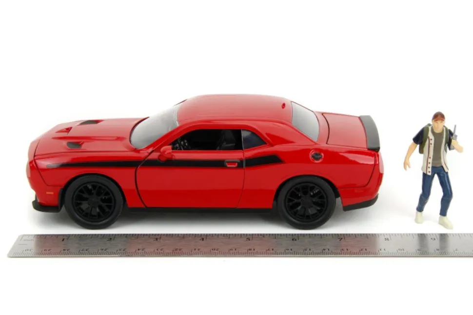 The Walking Dead - Glen & 2015 Dodge Challenger 124th Scale Die-Cast Vehicle Replica