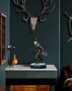 The Witcher 3: Wild Hunt - Geralt 16” Statue