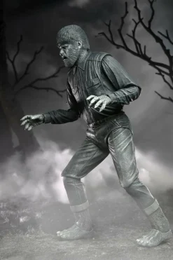 The Wolf Man (1941) - Wolf Man (Black & White) Ultimate 7