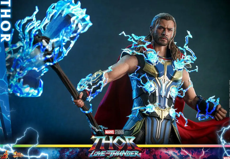 Thor 4: Love & Thunder - Thor 1/6th Scale Hot Toys Action Figure