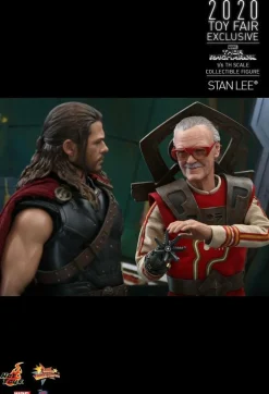 Thor 3: Ragnarok - Stan Lee Cameo 1/6th Scale Hot Toys Action Figure (2020 Toy Fair Exclusive)