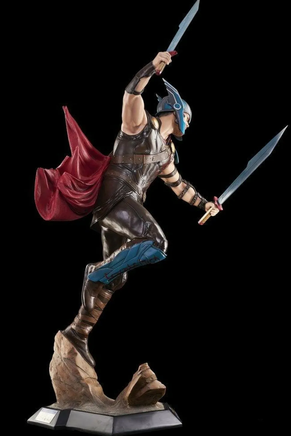 Thor 3: Ragnarok - Thor 1:1 Scale Life-Size Statue