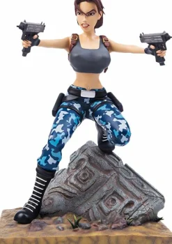 Tomb Raider III: The Adventures of Lara Croft - Lara Croft 12” Statue