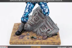 Tomb Raider III: The Adventures of Lara Croft - Lara Croft 12” Statue