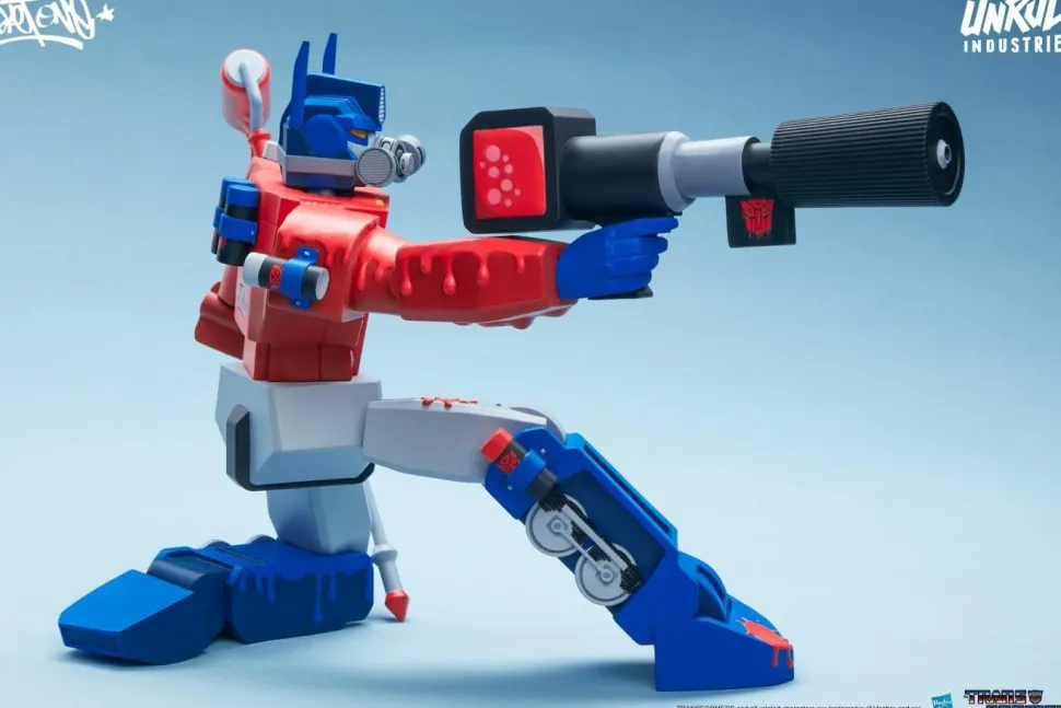 Transformers - Optimus Prime 9” Vinyl Figure by Sket One