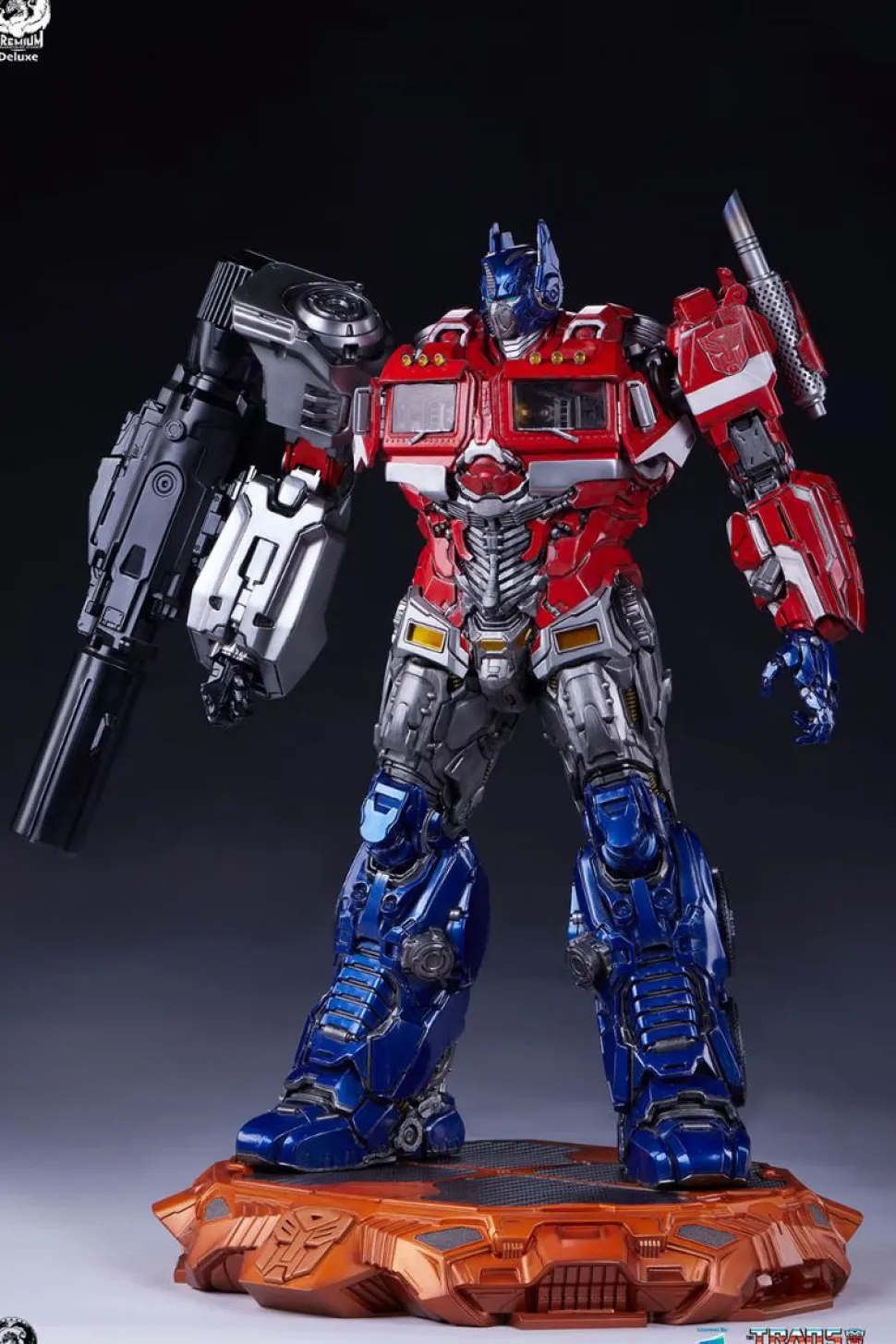 Transformers - Optimus Prime Deluxe 28" Museum Scale Statue