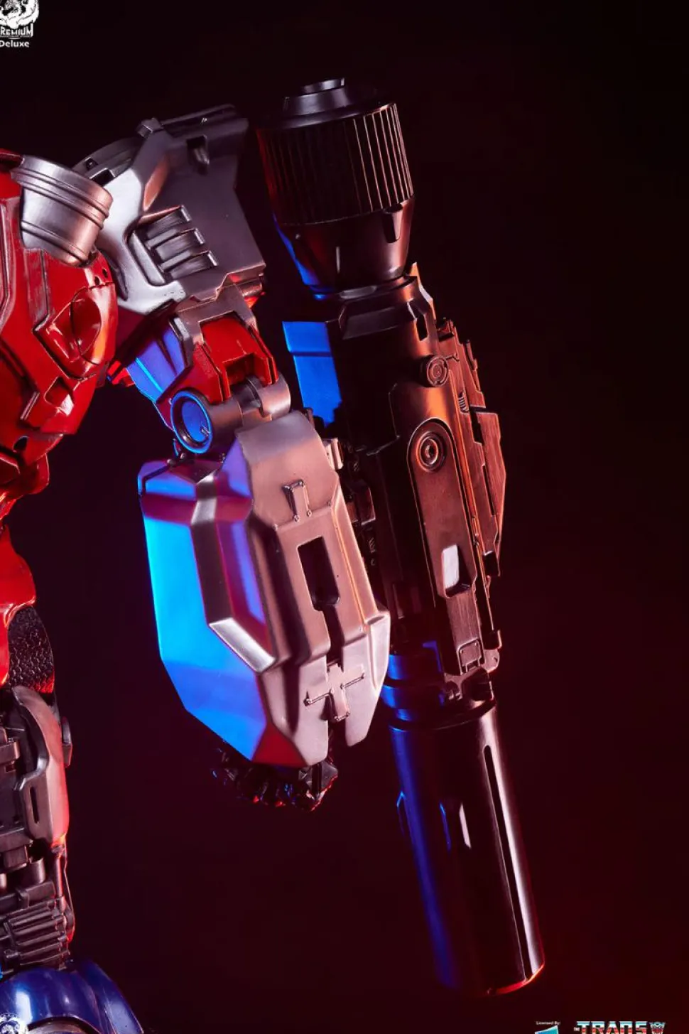Transformers - Optimus Prime Deluxe 28" Museum Scale Statue
