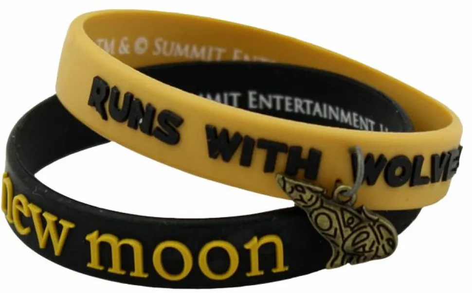Twilight Saga: New Moon - Runs With Wolves Rubber Bracelet Set