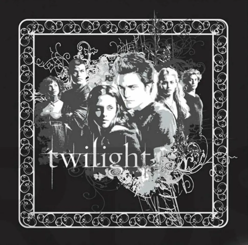 Twilight Saga: Twilight - Bella Swan and The Cullens Bandana