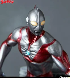 Ultraman (1966) - Ultraman Pre-Painted 11” Model Kit Statue