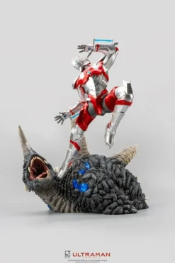 Ultraman - Ultraman vs Black King 1/4 Scale Statue (Int Sales Only)