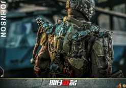 Warriors of Future (2022) - Commander Johnson 1/6th Scale Hot Toys Action Figure