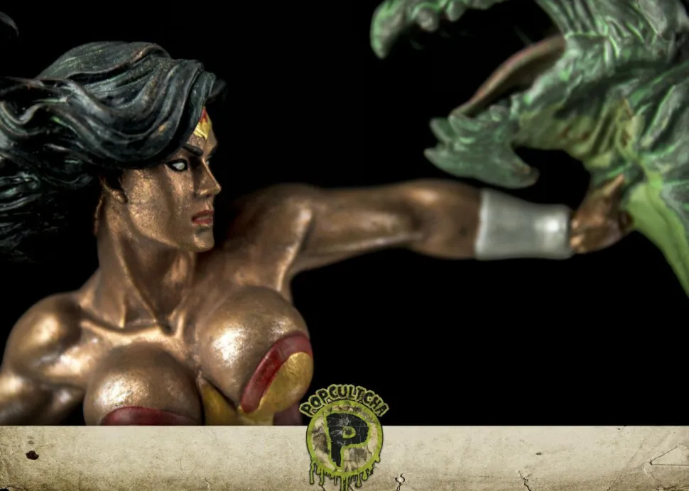 Wonder Woman - Wonder Woman vs Hydra Mini Patina Statue