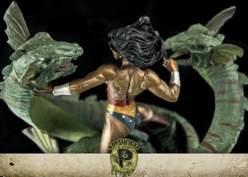 Wonder Woman - Wonder Woman vs Hydra Mini Patina Statue