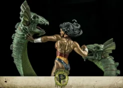 Wonder Woman - Wonder Woman vs Hydra Mini Patina Statue