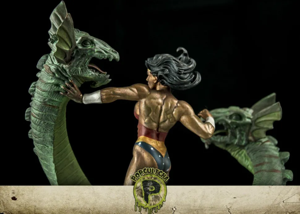 Wonder Woman - Wonder Woman vs Hydra Mini Patina Statue
